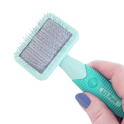 SLICKER BRUSH